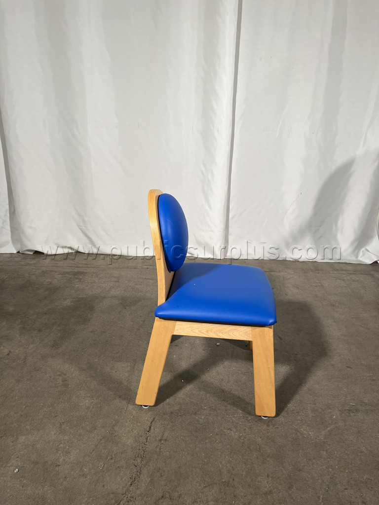 Children's Table & Chairs Set - 3348   Government Surplus Auction - Photo #6