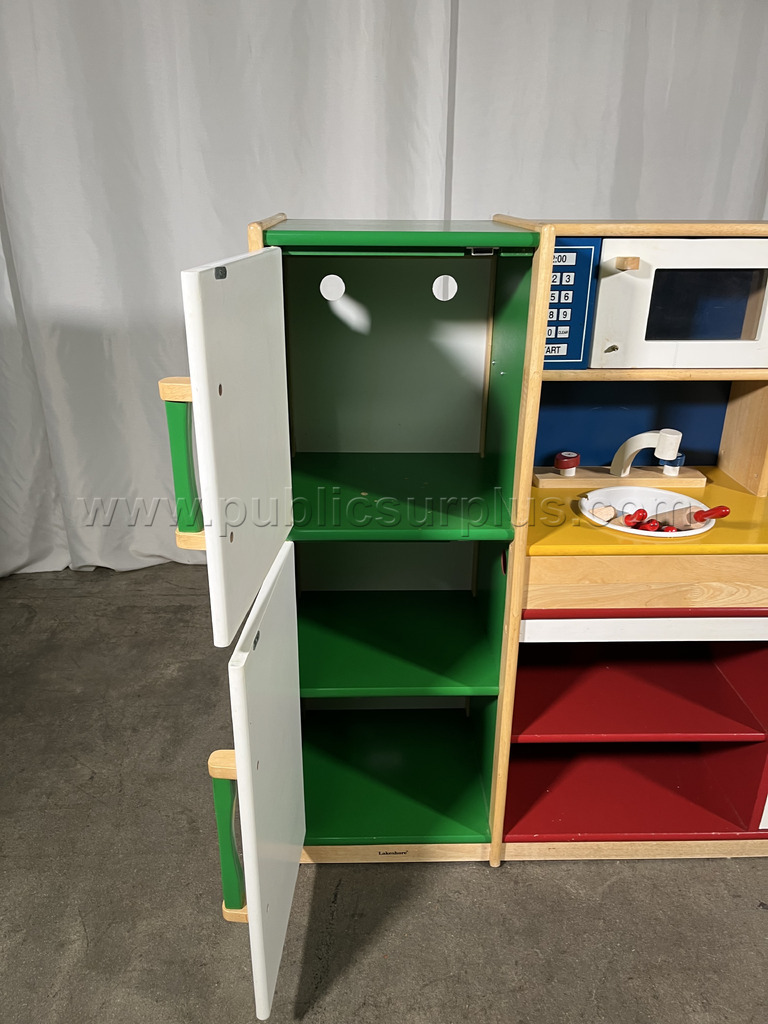 Children's Kitchen Play Set - 3349  3349 Government Surplus Auction - Photo #2