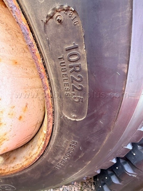 Wheels and Tires - Lot of 9   Government Surplus Auction - Photo #6