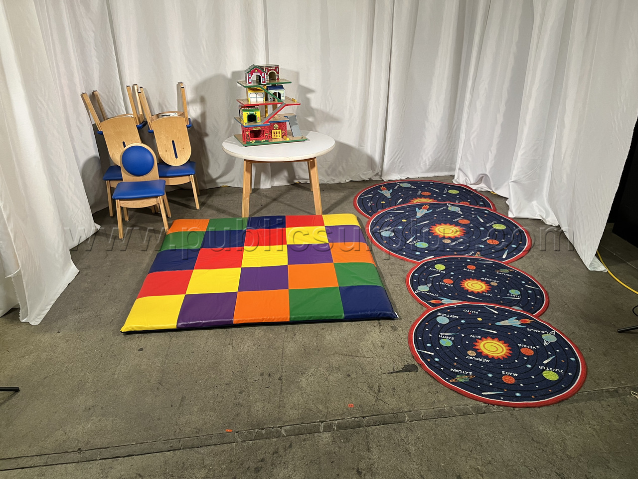 Children's Play Set - 3358  3358 Government Surplus Auction - Primary Photo