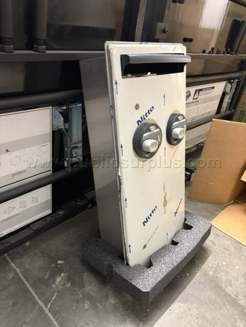 Bobrick B-4706 Sanitary Napkin/Dispenser  4706 Government Surplus Auction - Photo #2