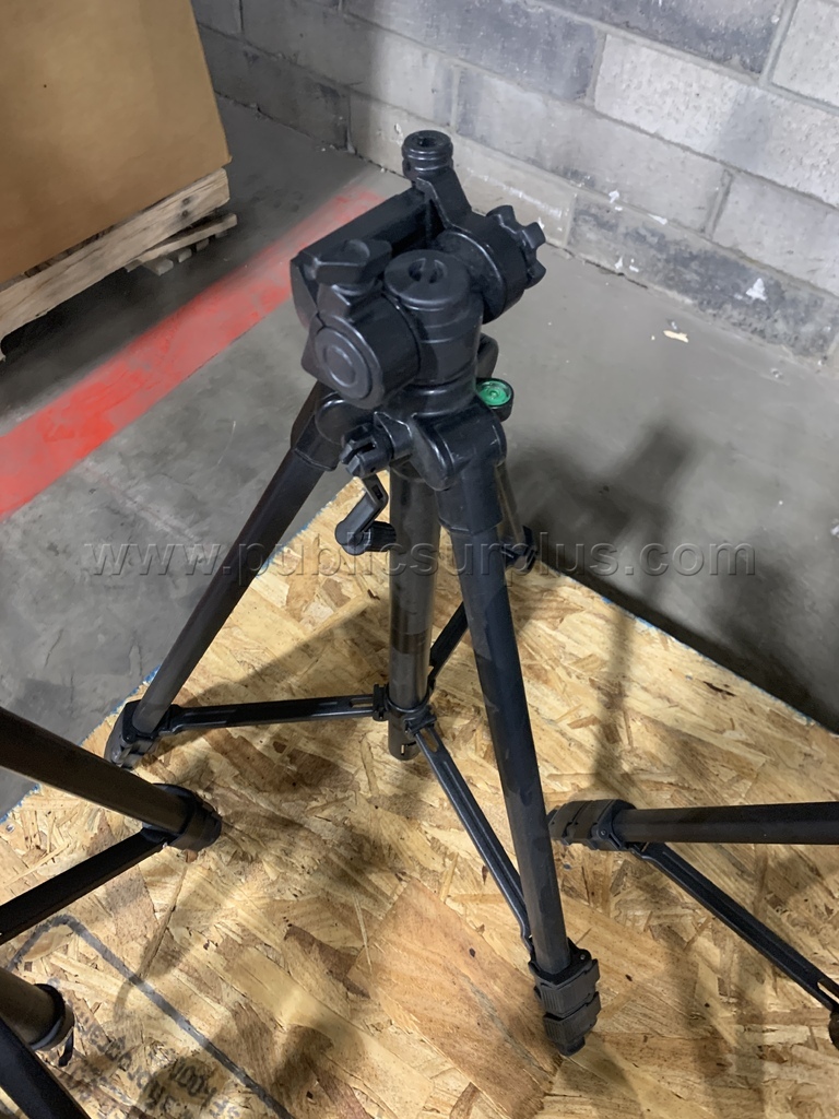 Assorted Tripods /KK   Government Surplus Auction - Photo #6