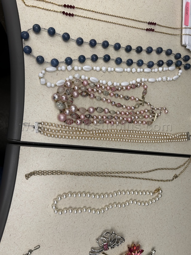 Lot of Mixed Jewelry   Government Surplus Auction - Photo #5
