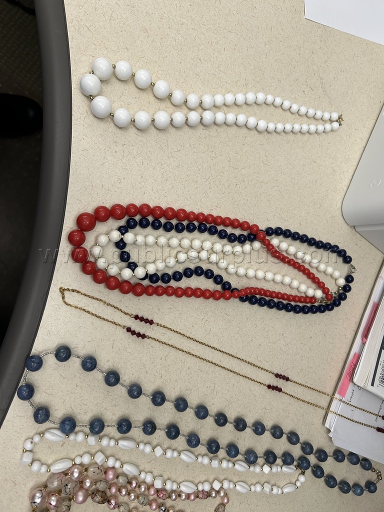 Lot of Mixed Jewelry   Government Surplus Auction - Photo #6