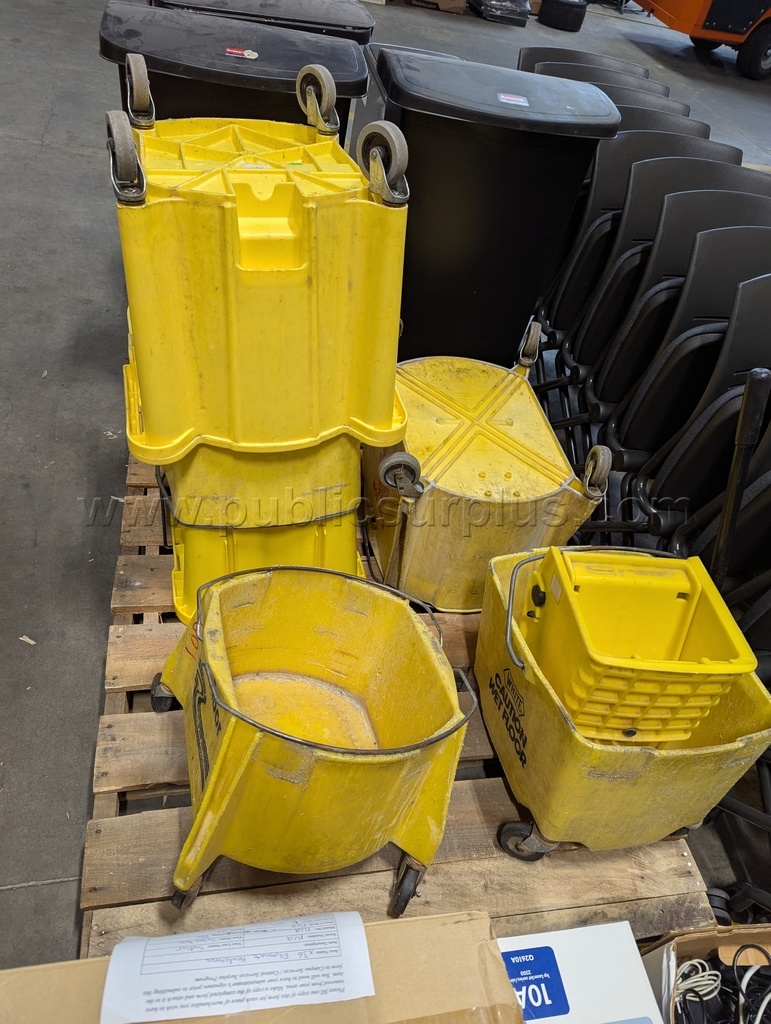 Garbage Cans and Mop Buckets   Government Surplus Auction - Photo #4