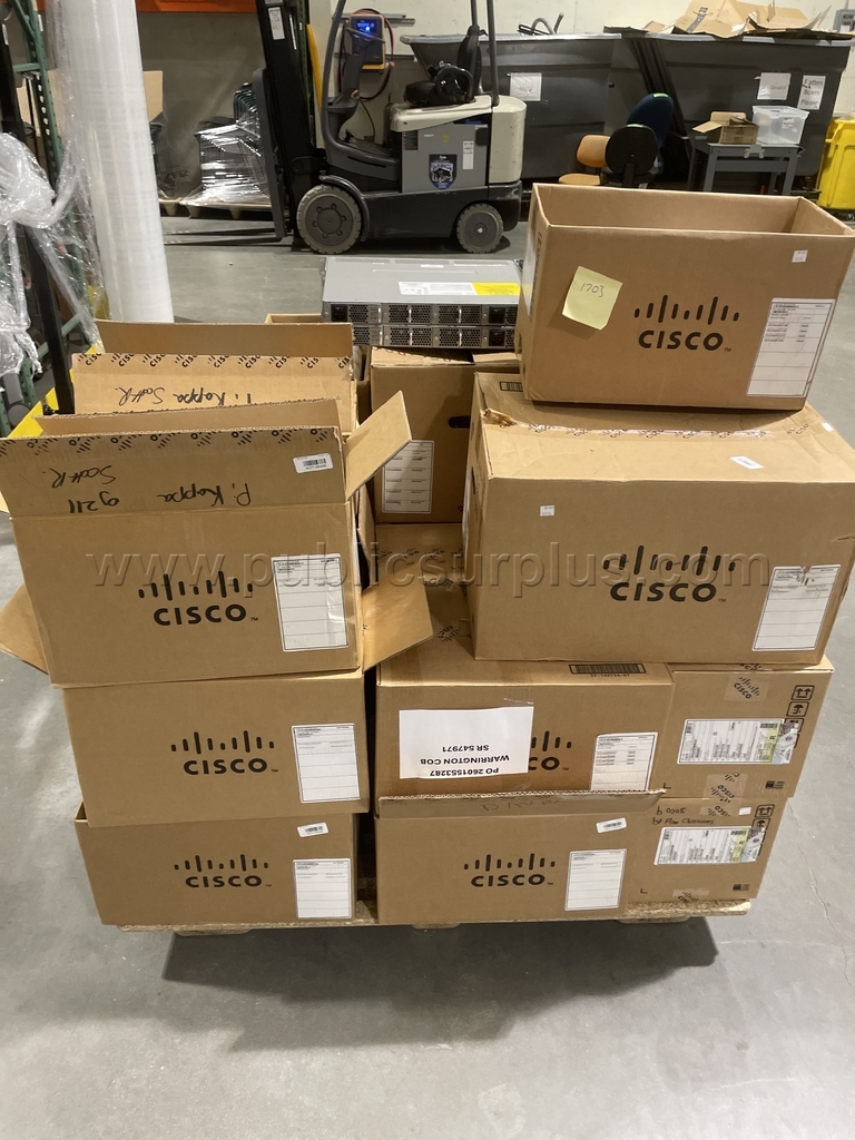 Pallet of Cisco Access Points - CH - FF4 Cisco  Government Surplus Auction - Photo #4
