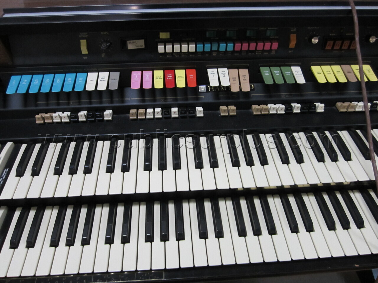 HAMMOND GRANDEE ELECTRONIC ORGAN (43875)R   Government Surplus Auction - Photo #4