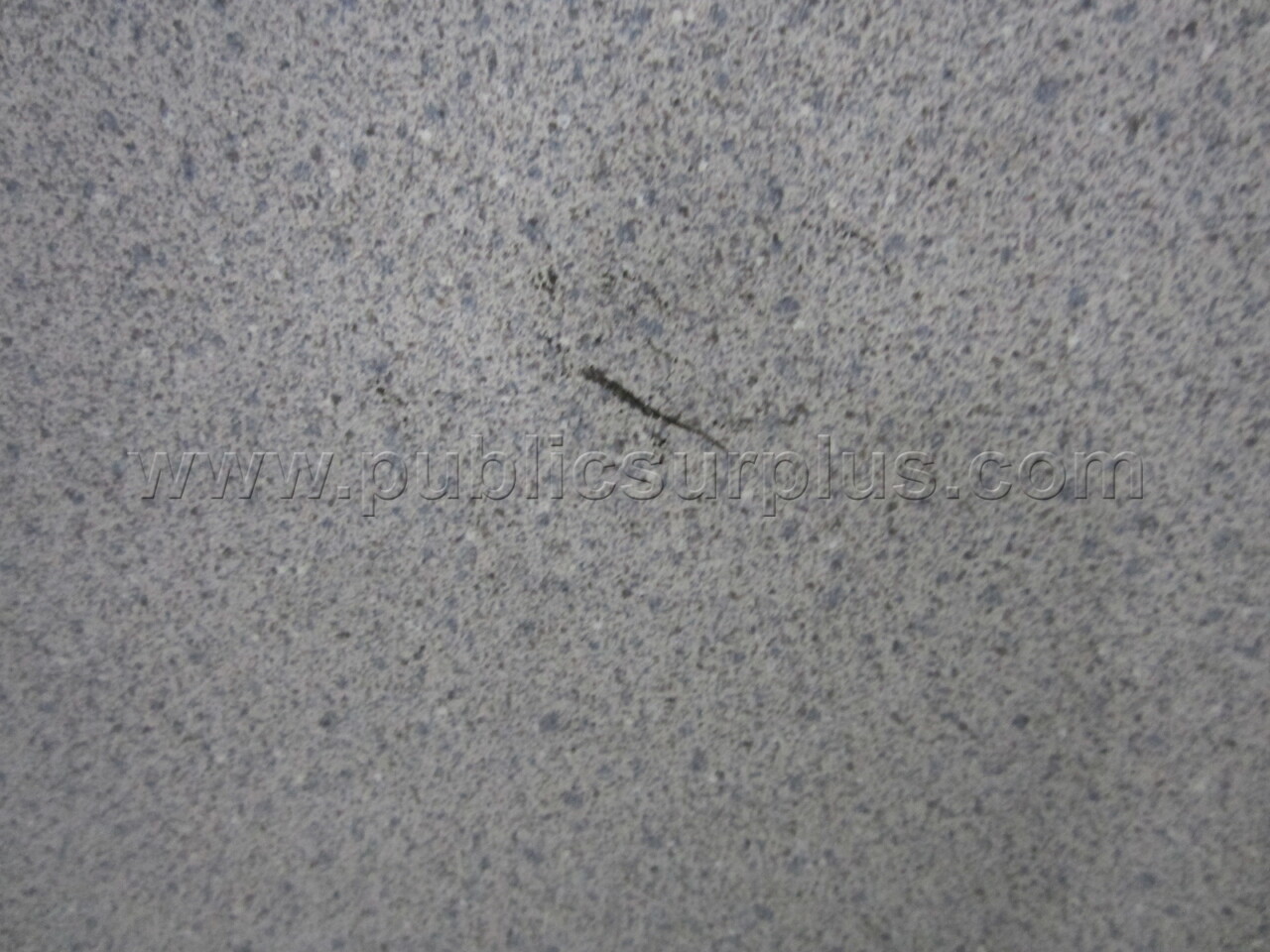 TABLE (43874)R   Government Surplus Auction - Photo #2
