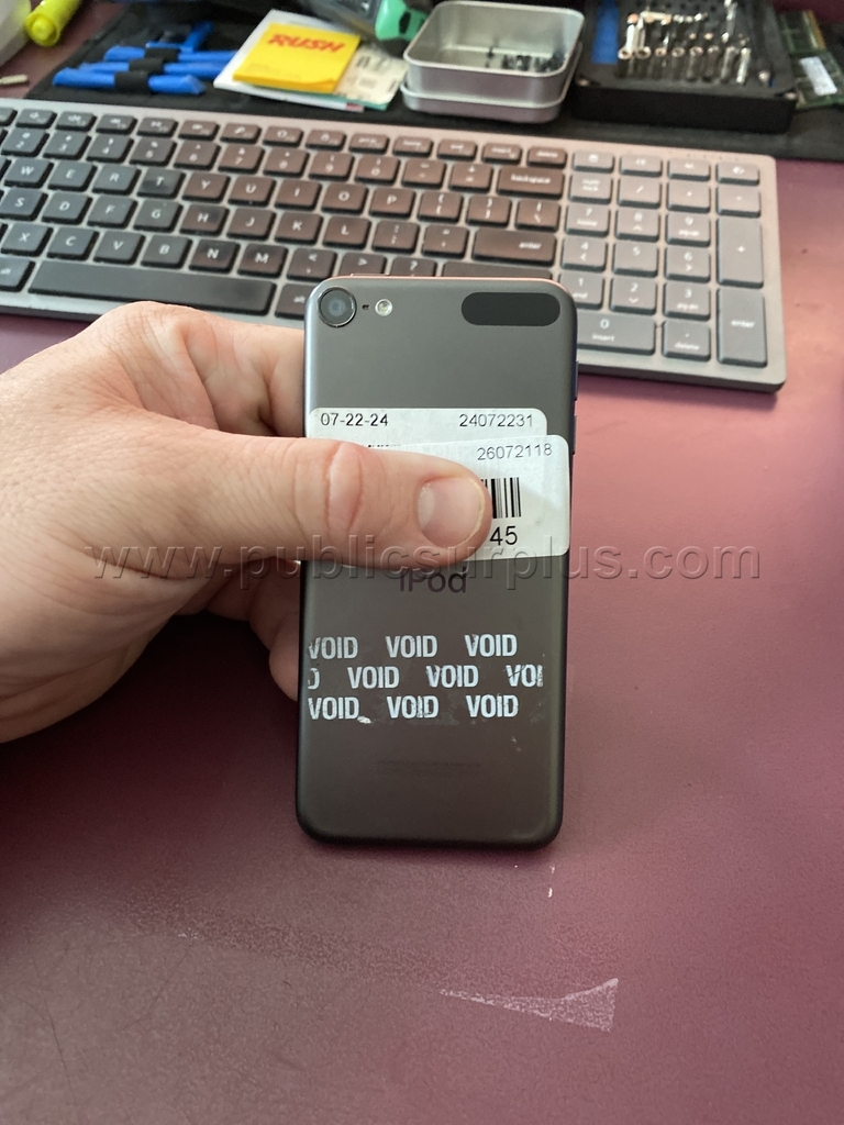 (3) Apple iPod Touch - RC - Z1
