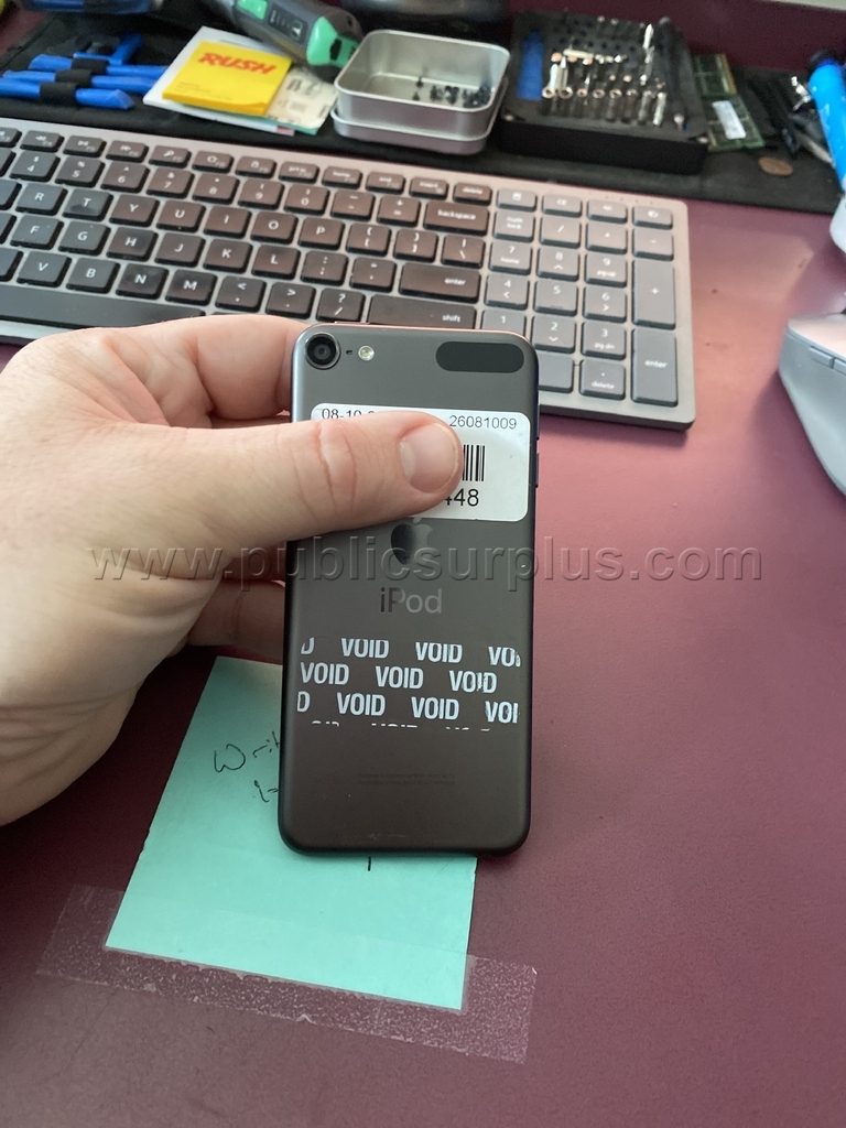 (3) Apple iPod Touch - RC - Z1 Apple  Government Surplus Auction - Photo #3