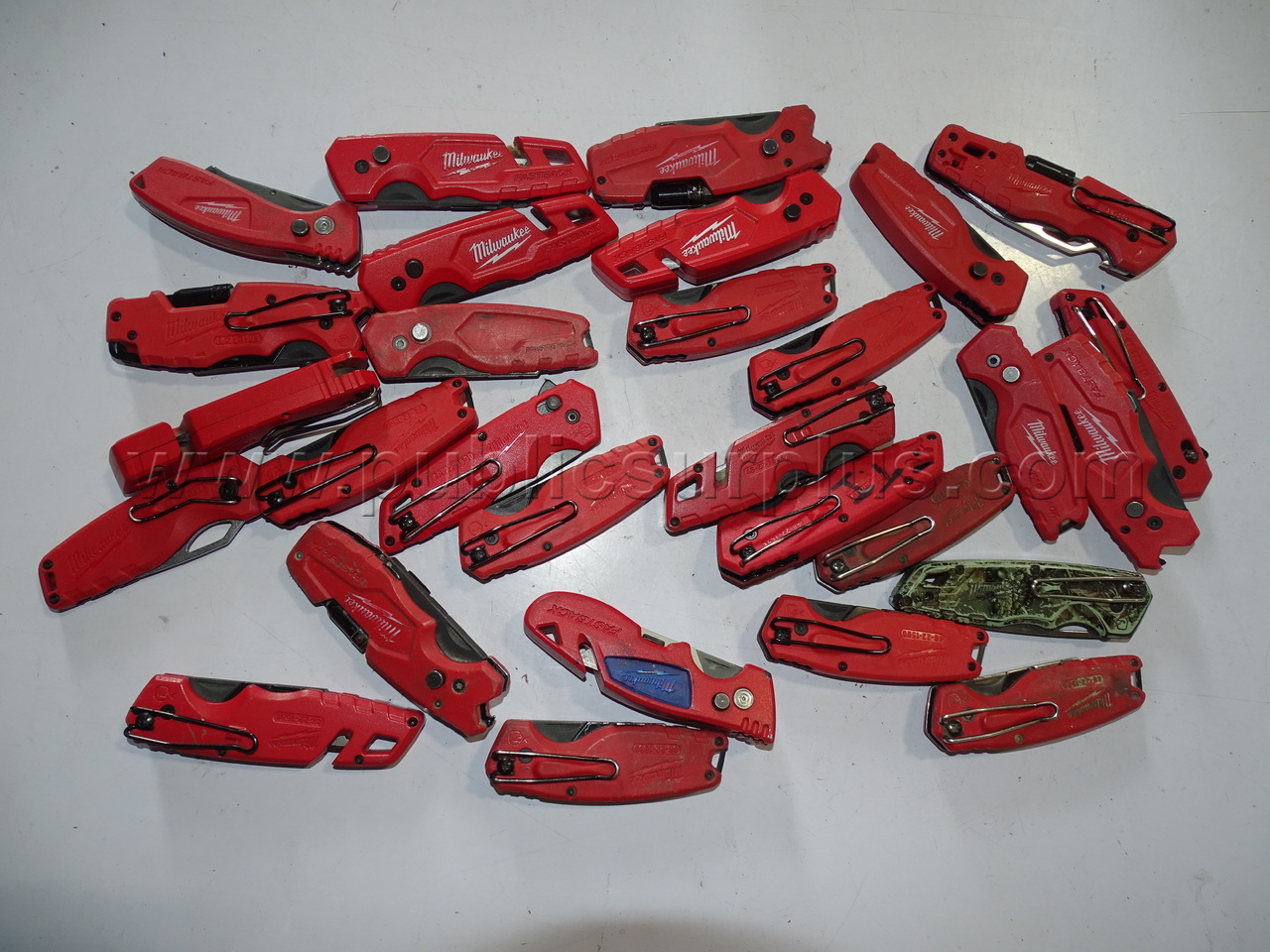 Milwaukee Utility Knives - Shipping Fee $20