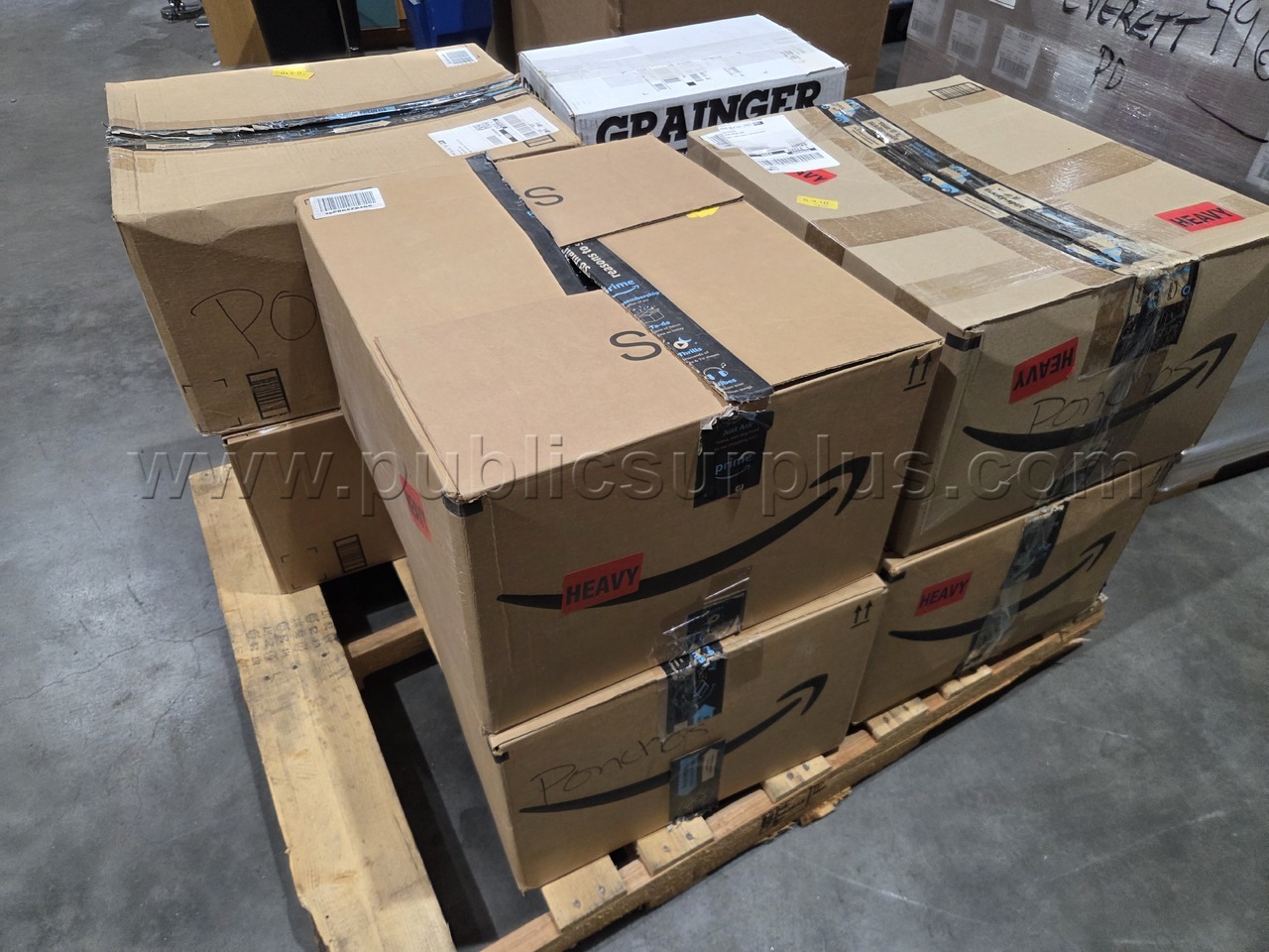 (8) Boxes of Unused Disposable Rain Ponchos for Adults   Government Surplus Auction - Photo #3