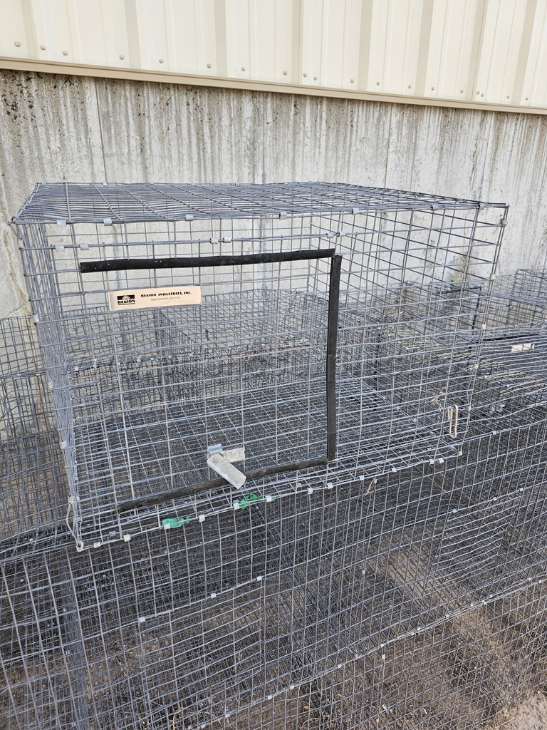 Rabbit Cages   Government Surplus Auction - Photo #8