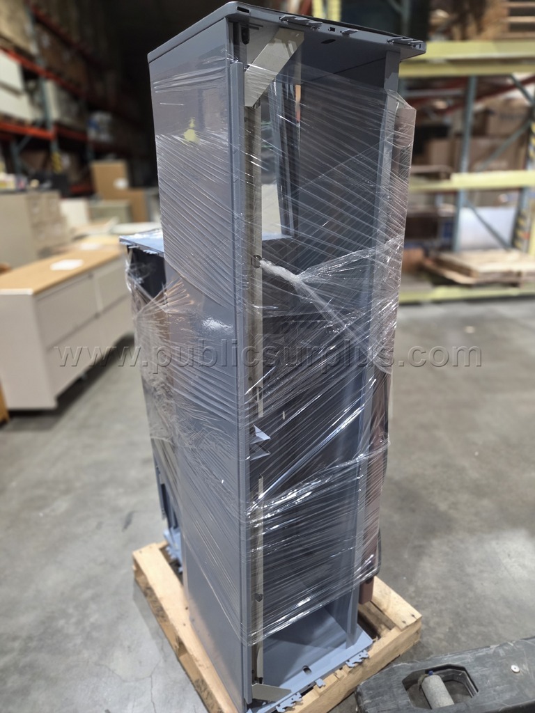 (2) Metal Wall Cabinets   Government Surplus Auction - Photo #4