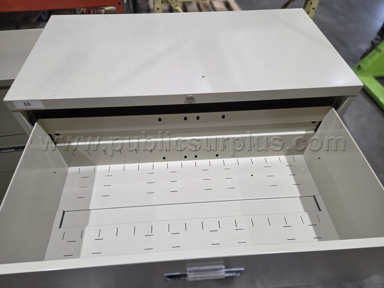 4-Drawer Wide Filing Cabinet   Government Surplus Auction - Photo #6