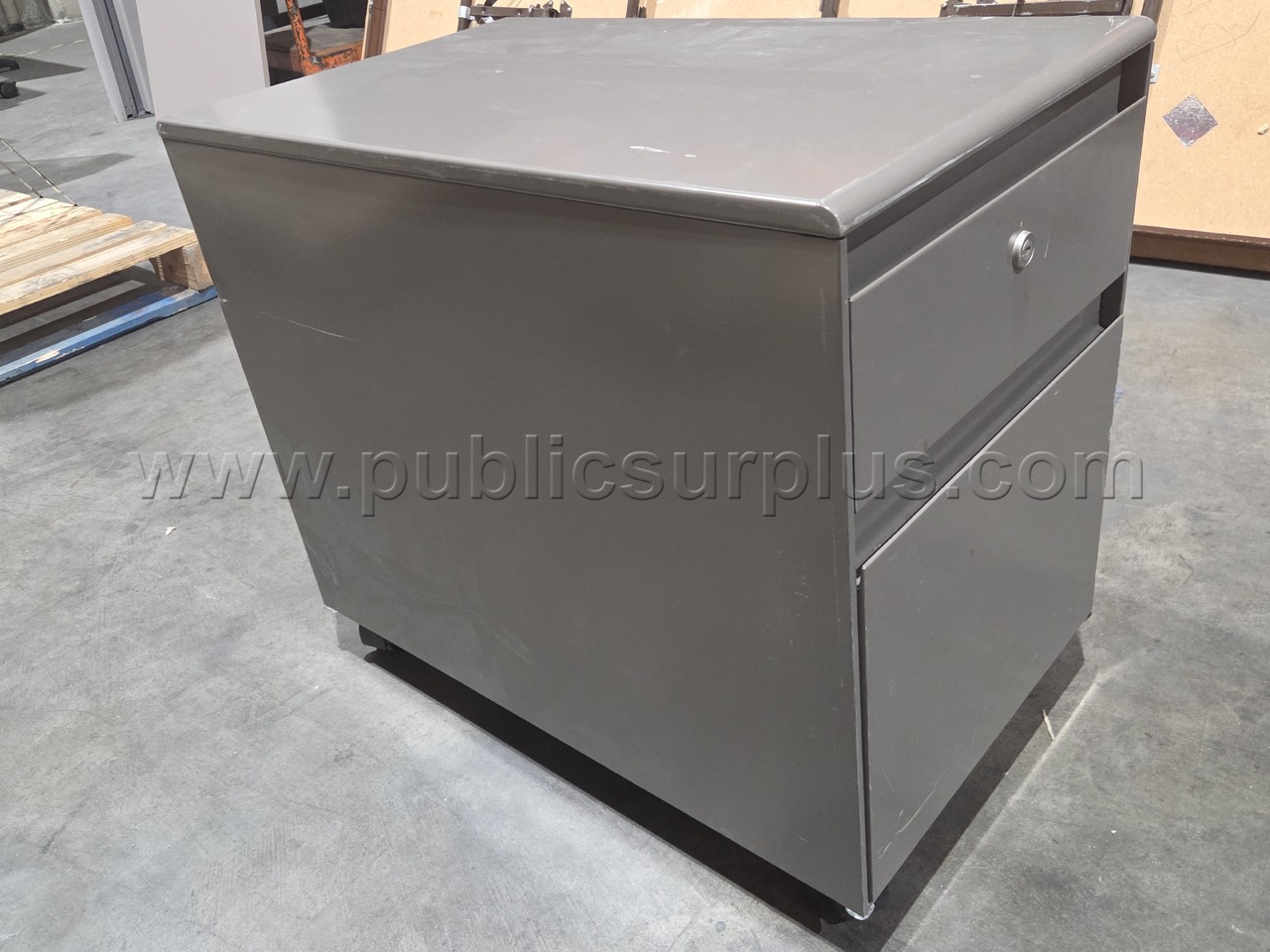 Small Rolling File Cabinet   Government Surplus Auction - Photo #4