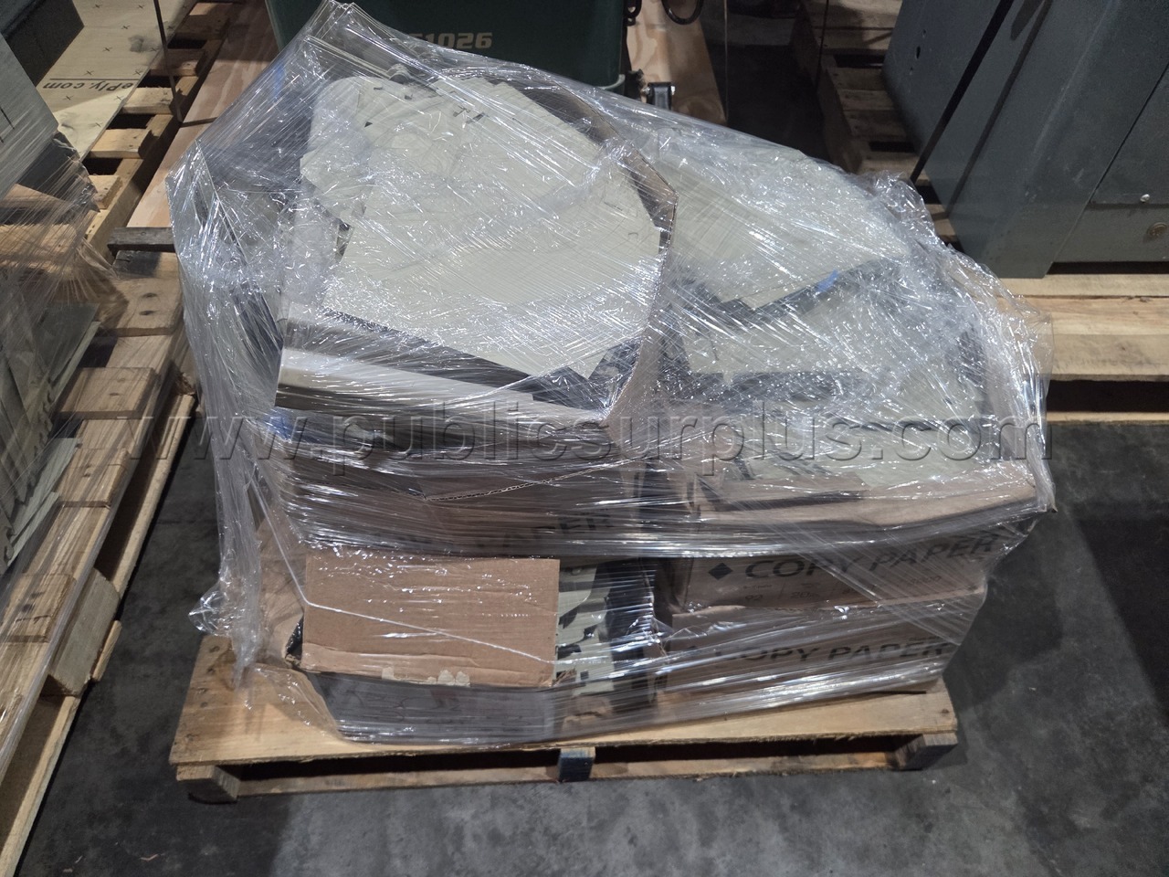 (5) Pallets of Metal Shelving from Everett Public Library   Government Surplus Auction - Photo #6