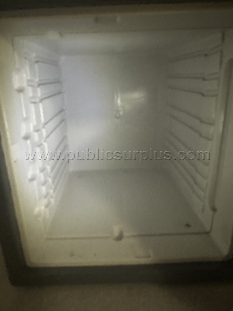 Auction#559- Fire/Water proof Sentry Digital Safe  559 Government Surplus Auction - Photo #3