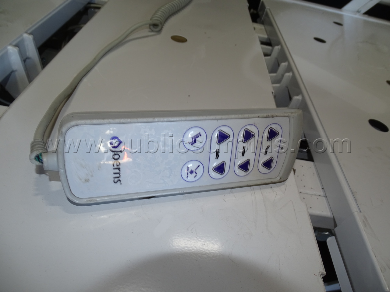Medical Care Bed   Government Surplus Auction - Photo #2