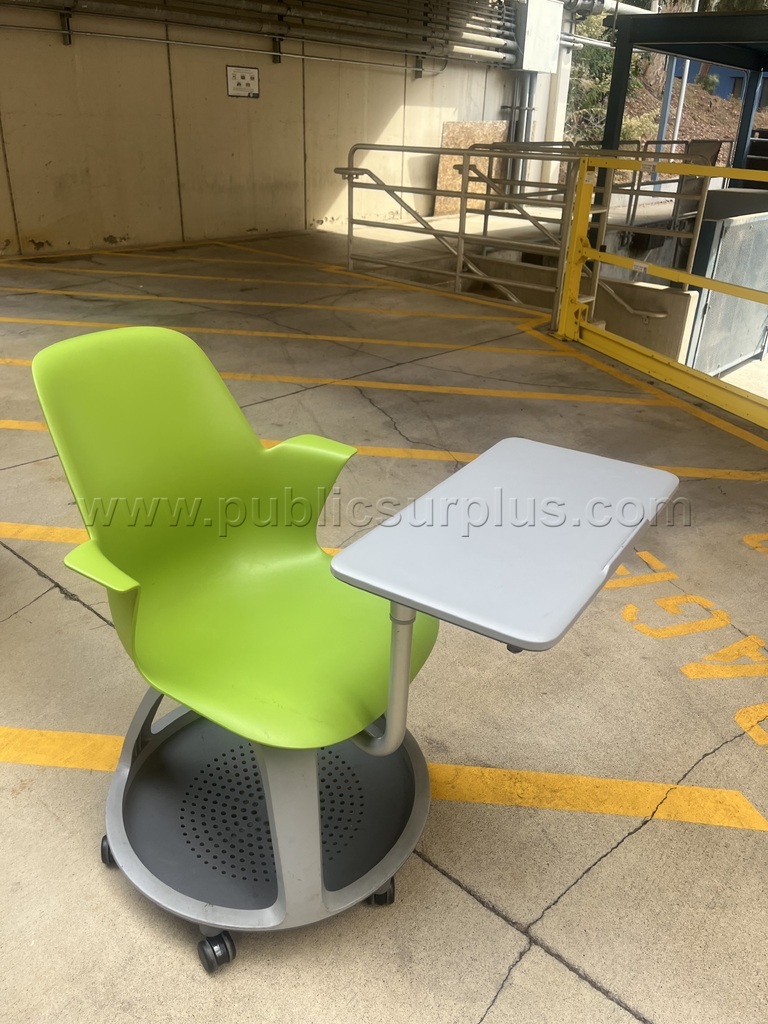 Rolling Green Classroom Desks; QTY: 25   Government Surplus Auction - Photo #2
