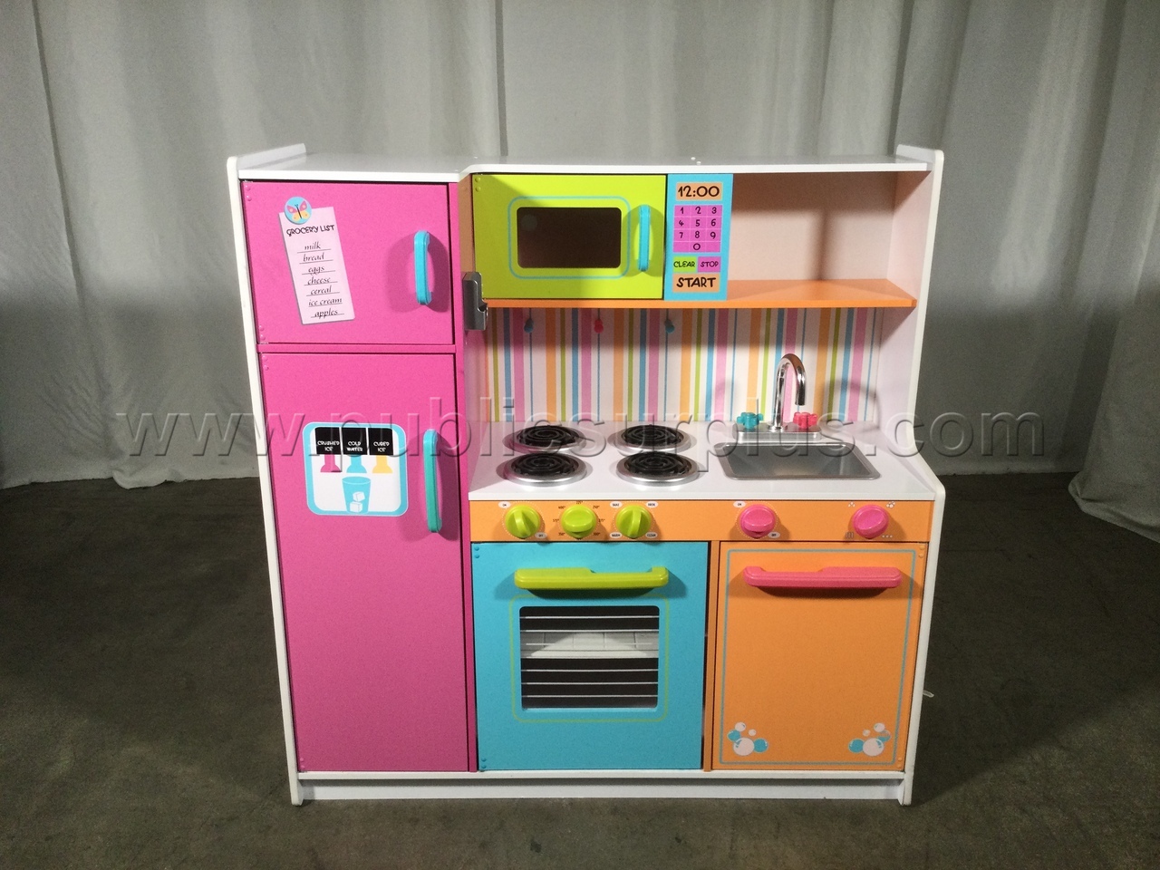 Children's Play Kitchen - 3380