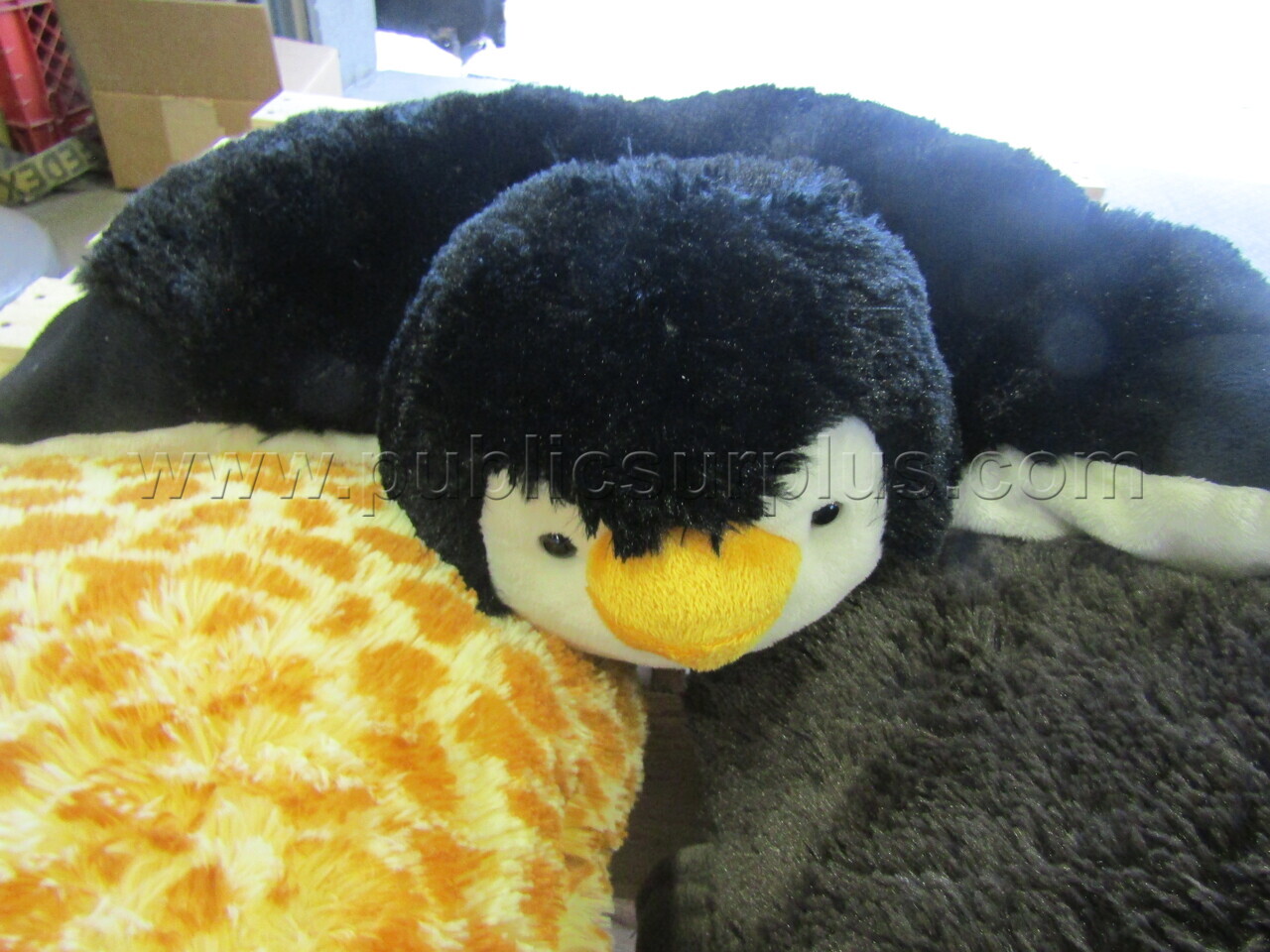 PILLOW PETS   Government Surplus Auction - Photo #3