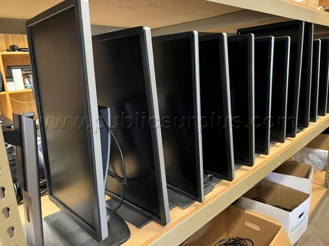 Dell Monitors LOT Q(20) Dell  Government Surplus Auction - Photo #2