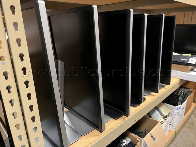 Dell Monitors LOT Q(20) Dell  Government Surplus Auction - Photo #4