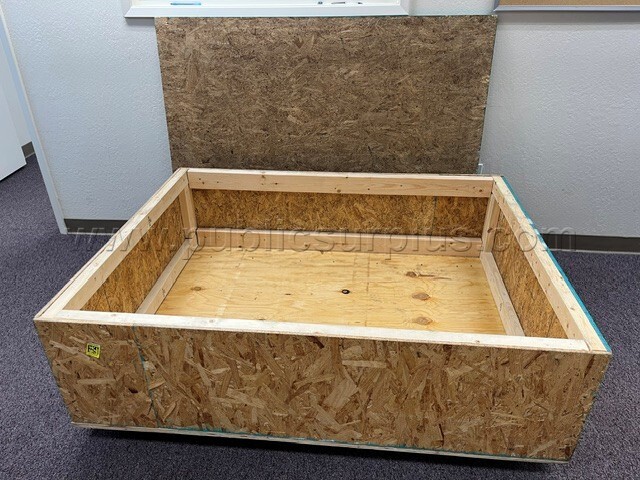 Wood Shipping / Freight Container Box   Government Surplus Auction - Primary Photo