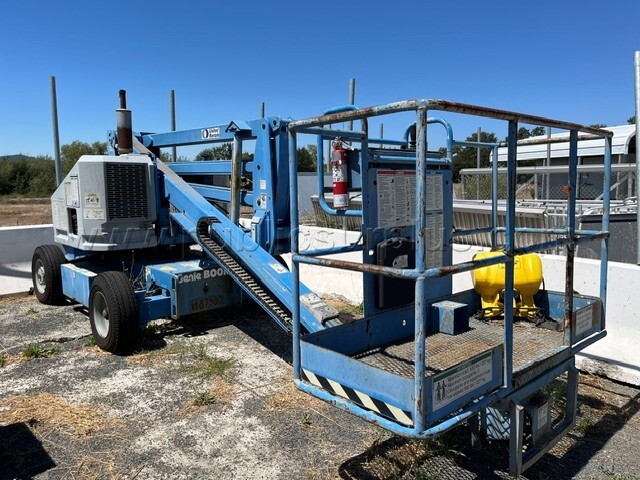 Genie Boom Lift 1997 Tri-Fuel Z-45/22