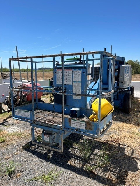 Genie Boom Lift 1997 Tri-Fuel Z-45/22 Genie  Government Surplus Auction - Photo #3