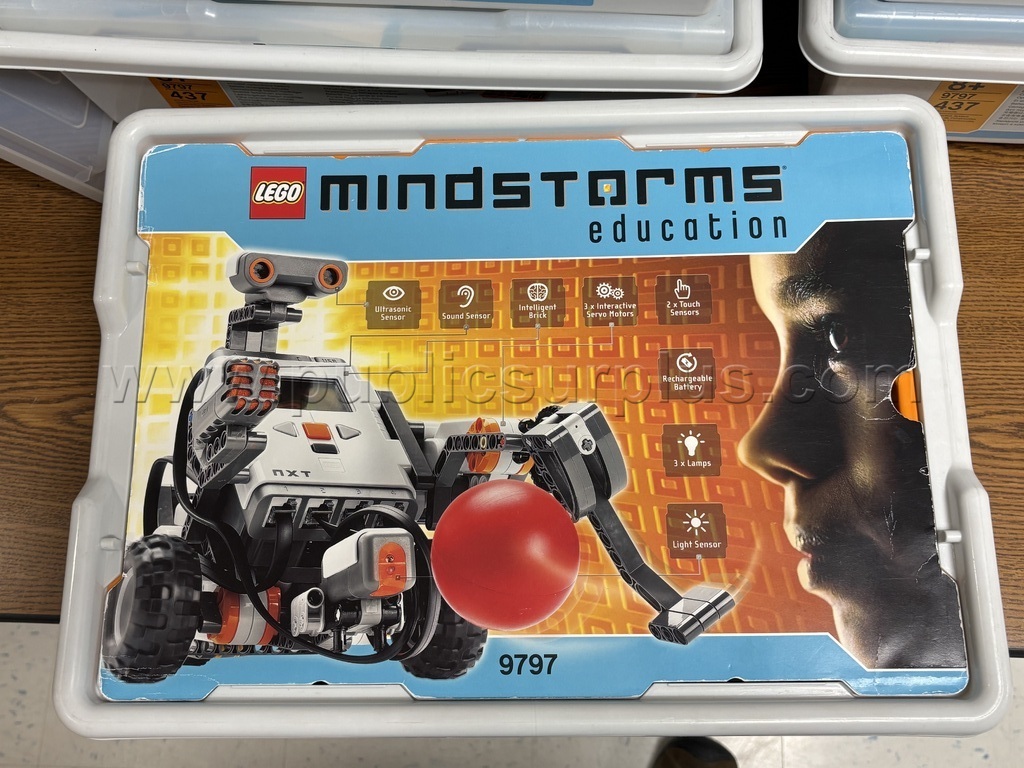 Lot of 8x Used LEGO Mindstorms Education Base Set (9797)  9797 Government Surplus Auction - Primary Photo
