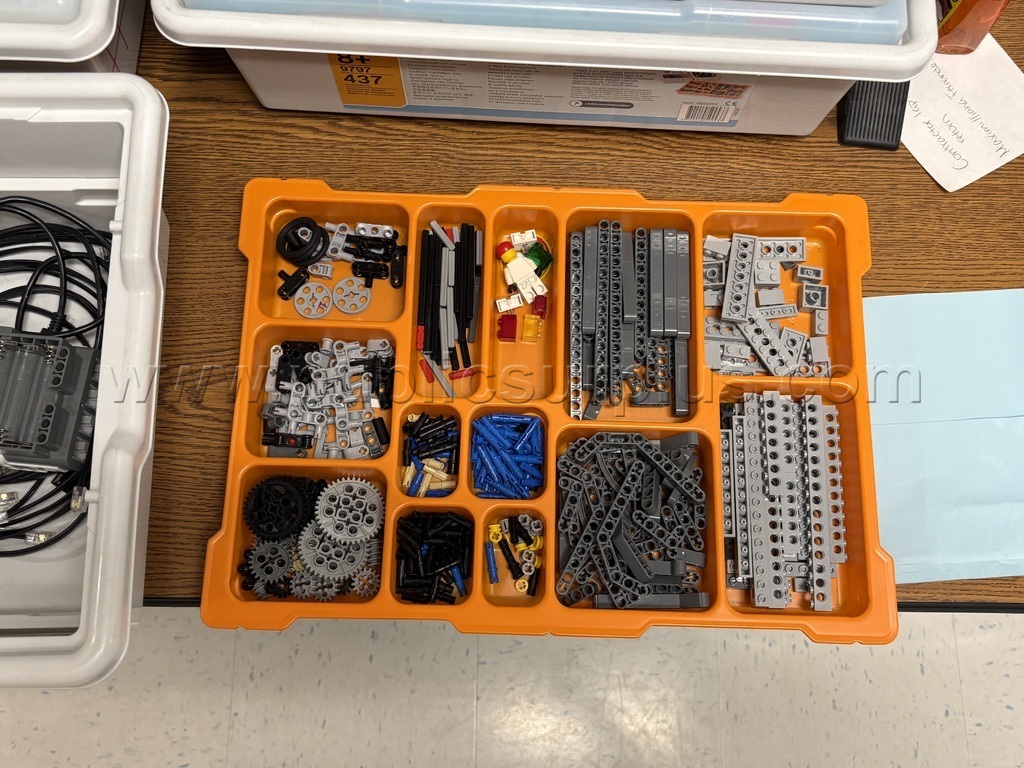 Lot of 8x Used LEGO Mindstorms Education Base Set (9797)  9797 Government Surplus Auction - Photo #4
