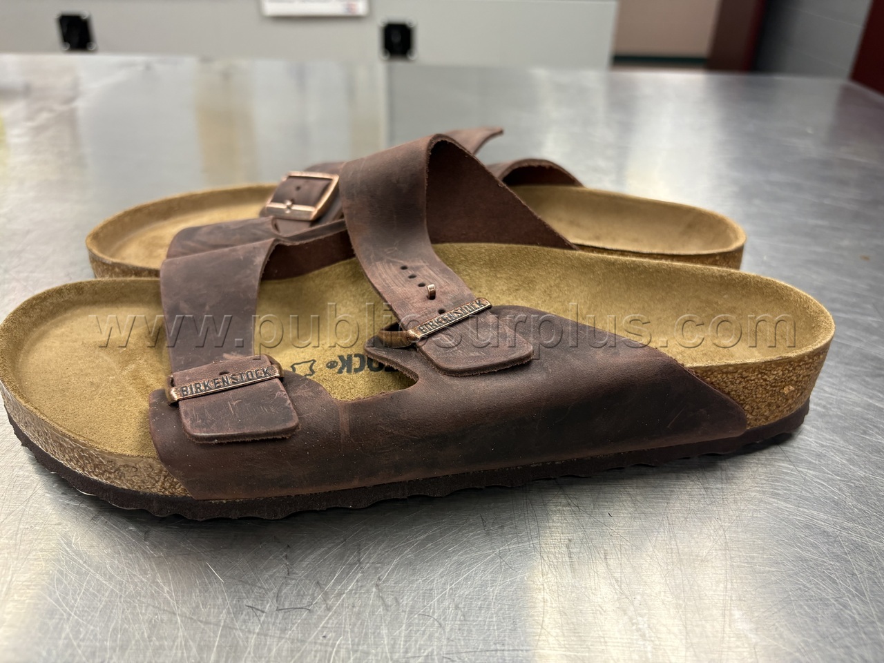 Birkenstock Arizona (Unisex) Habana Oiled Leather Slides; Size 45   Government Surplus Auction - Photo #4