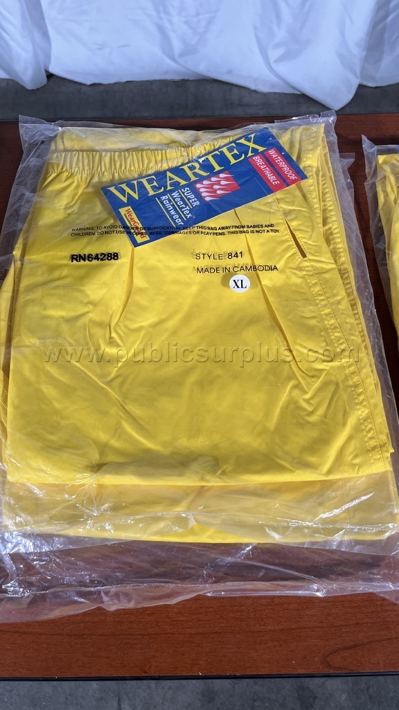 Lot of (13) WearGuard / WearTex Waterproof Rain Pants - 3389   Government Surplus Auction - Photo #5