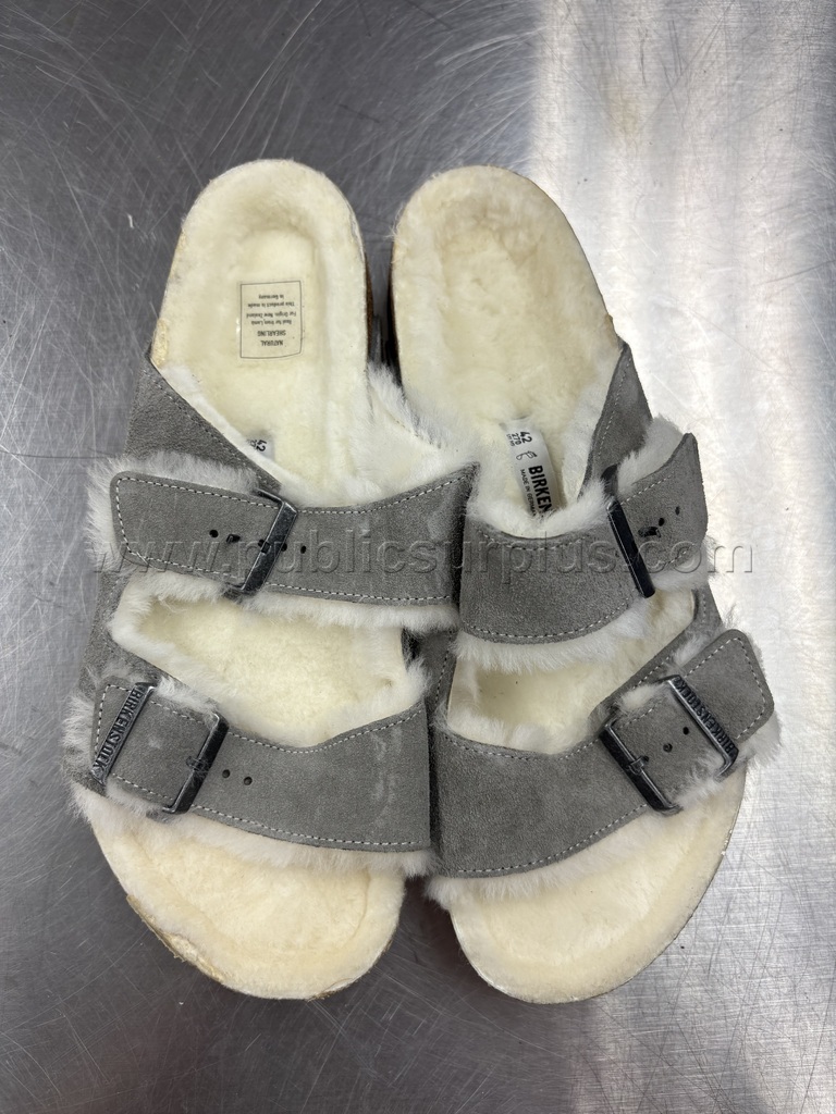 Birkenstock Arizona Shearling (Women) Slides; Size 42