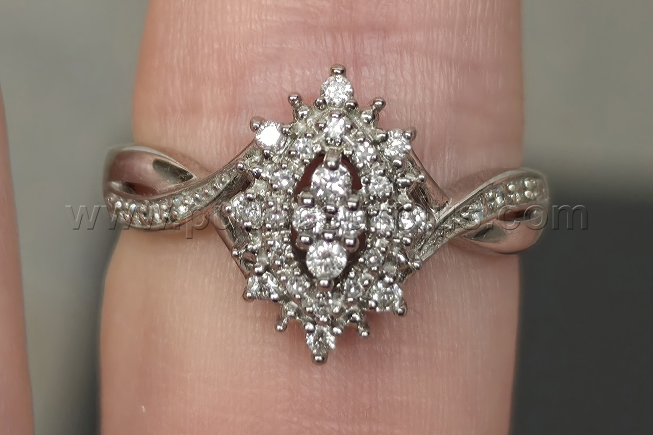 10 ct White Gold with 1/4 tw Diamonds