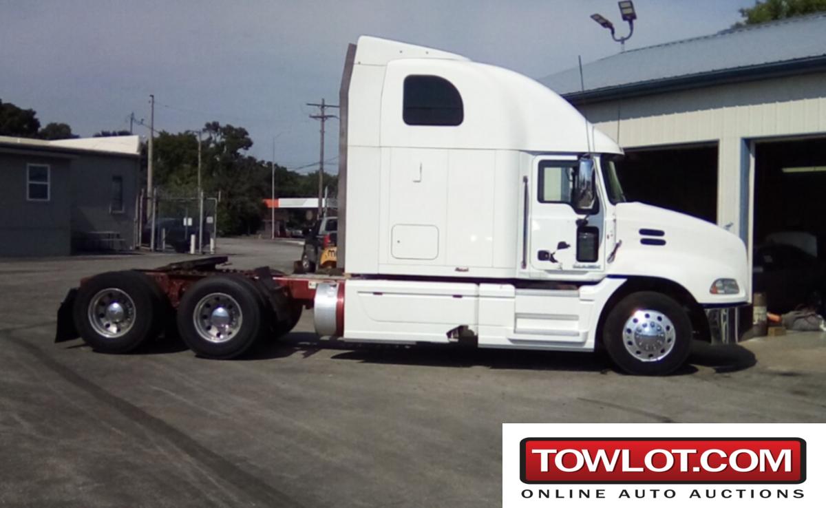 2014 Mack CXU613 (Overland Park, Kansas) Mack CXU613 Government Surplus Auction - Photo #3