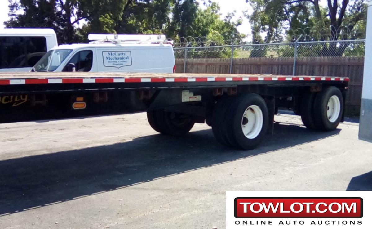 2013 Fontaine Trailer Co Flatbed (Overland Park, Kansas) Fontaine Trailer Co Flatbed Government Surplus Auction - Photo #3