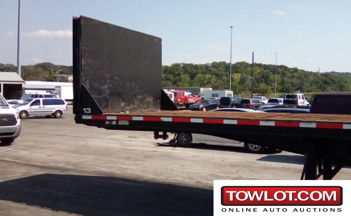2013 Fontaine Trailer Co Flatbed (Overland Park, Kansas) Fontaine Trailer Co Flatbed Government Surplus Auction - Photo #4