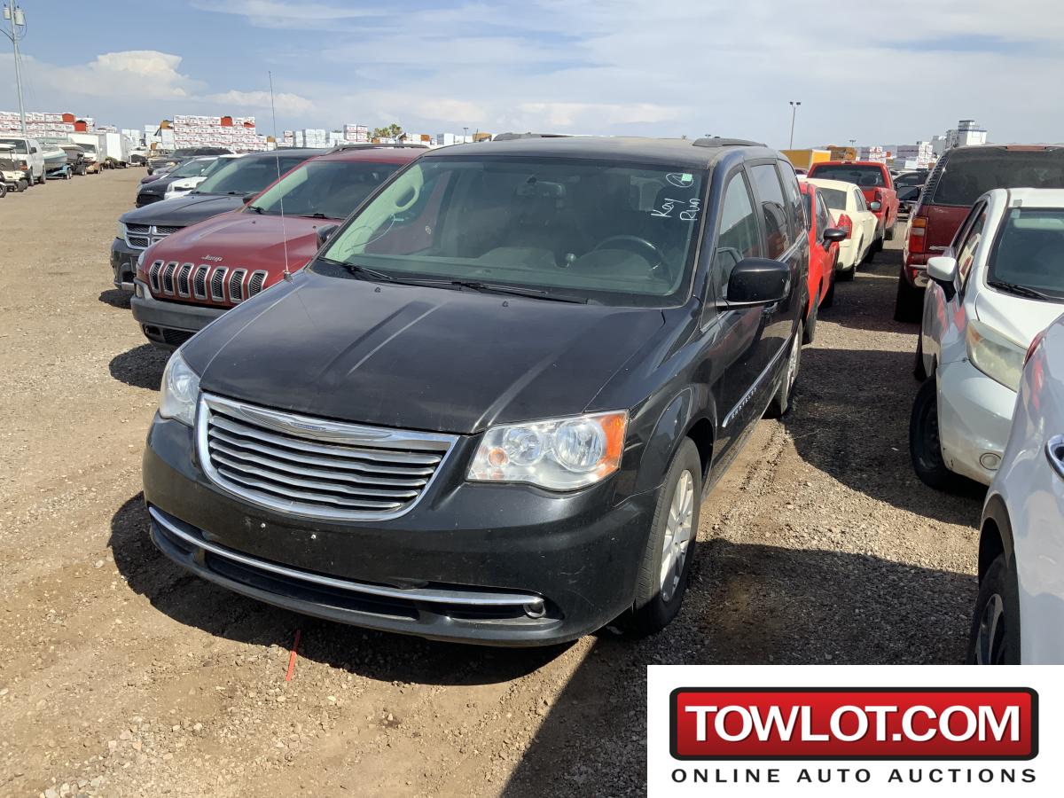 2015 Chrysler Town & Country (Phoenix, Arizona) Chrysler Town & Country Government Surplus Auction - Photo #2