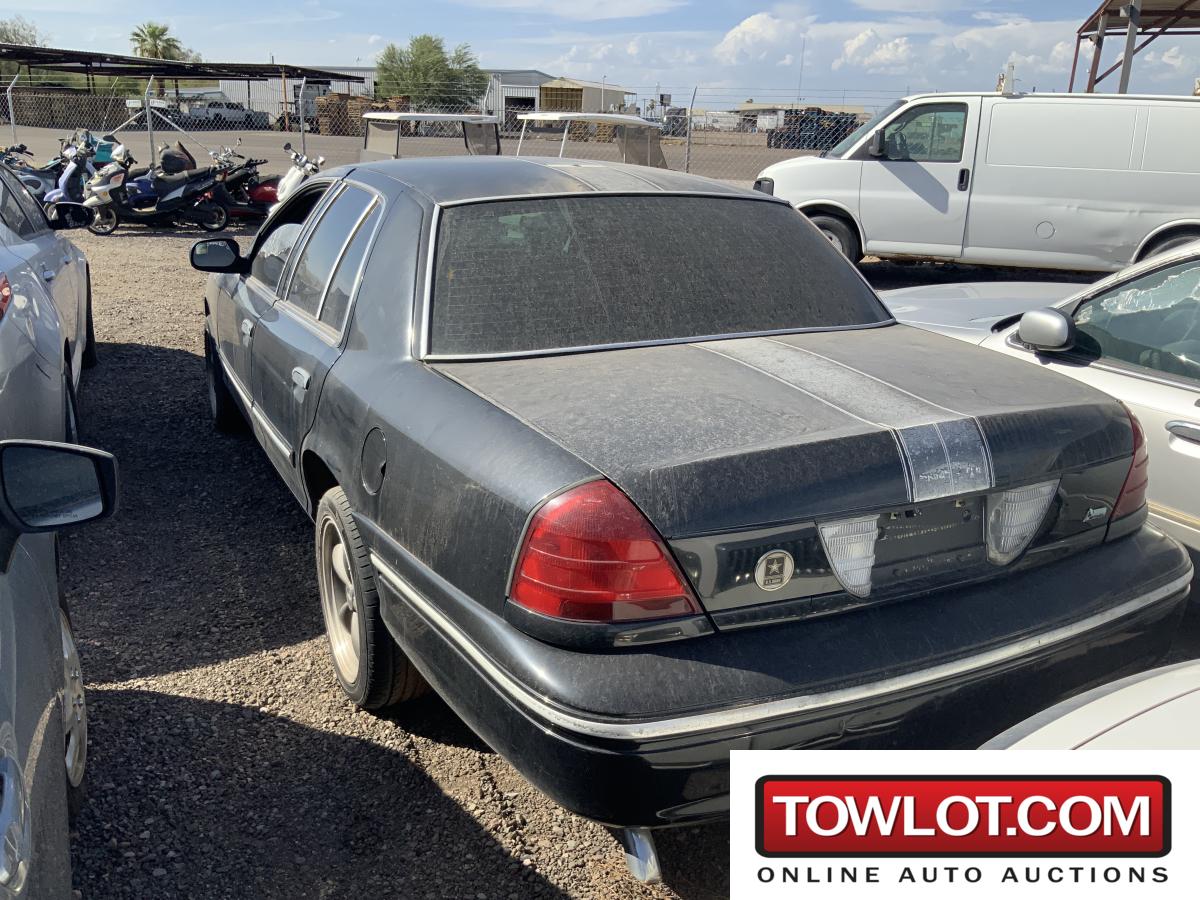 2010 Ford Crown Victoria (Phoenix, Arizona) Ford Crown Victoria Government Surplus Auction - Photo #2