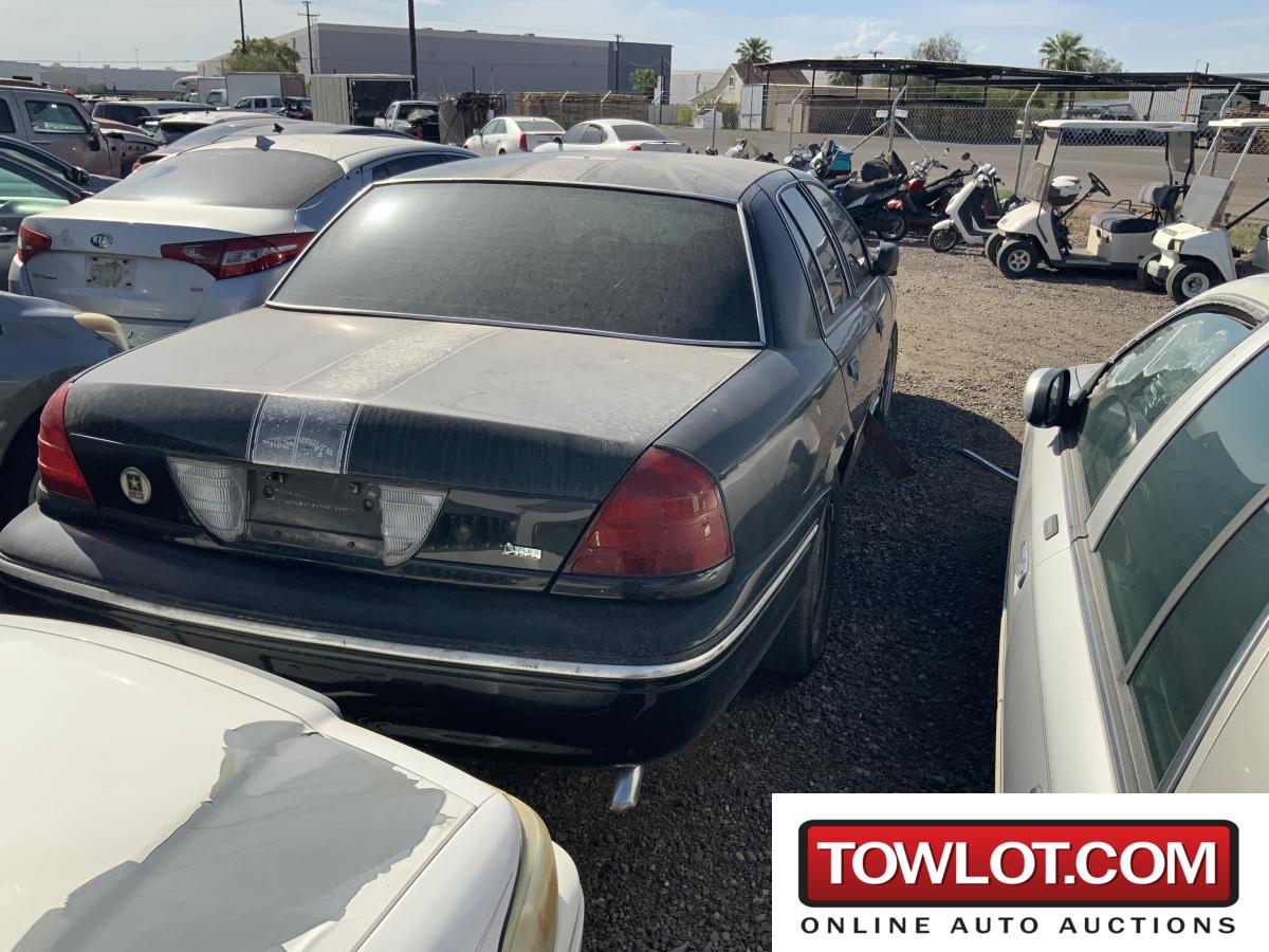 2010 Ford Crown Victoria (Phoenix, Arizona) Ford Crown Victoria Government Surplus Auction - Photo #4
