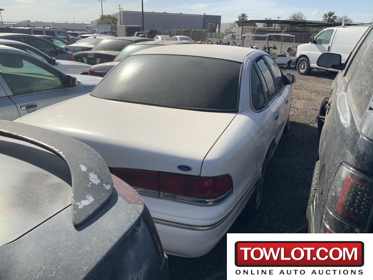 1997 Ford Crown Victoria (Phoenix, Arizona) Ford Crown Victoria Government Surplus Auction - Photo #2
