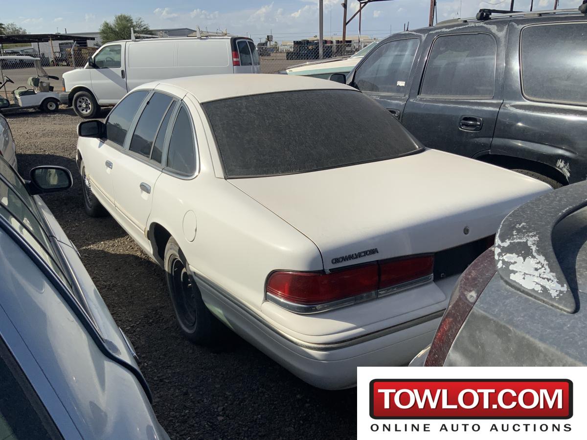 1997 Ford Crown Victoria (Phoenix, Arizona) Ford Crown Victoria Government Surplus Auction - Photo #4