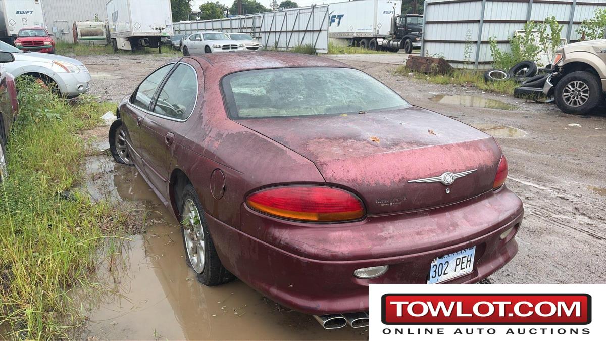 2000 Chrysler LHS (TOPEKA, Kansas) Chrysler LHS Government Surplus Auction - Photo #4