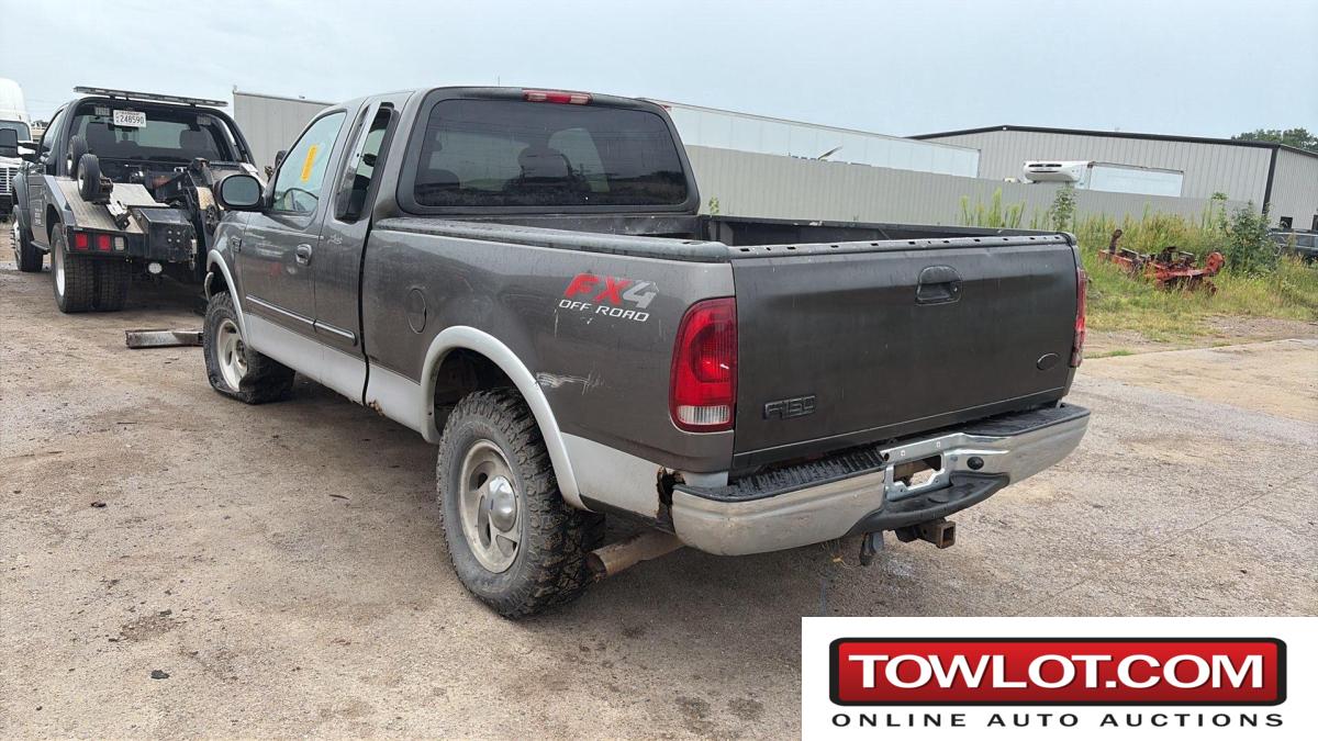 2002 Ford F-150 (TOPEKA, Kansas) Ford F-150 Government Surplus Auction - Photo #4