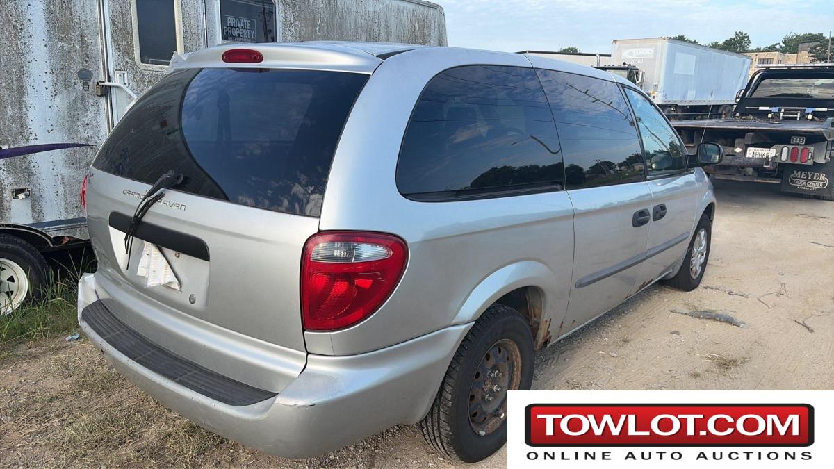 2004 Dodge Grand Caravan (TOPEKA, Kansas) Dodge Grand Caravan Government Surplus Auction - Photo #3