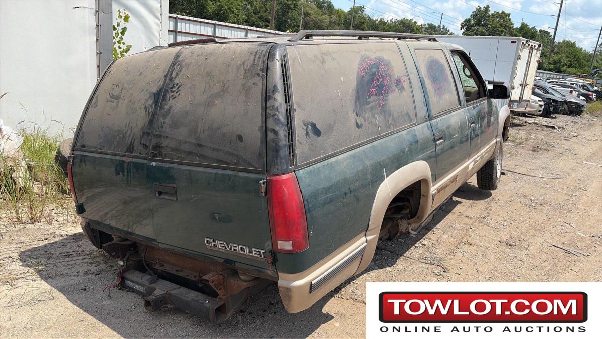 1995 Chevrolet Suburban (TOPEKA, Kansas) Chevrolet Suburban Government Surplus Auction - Photo #3