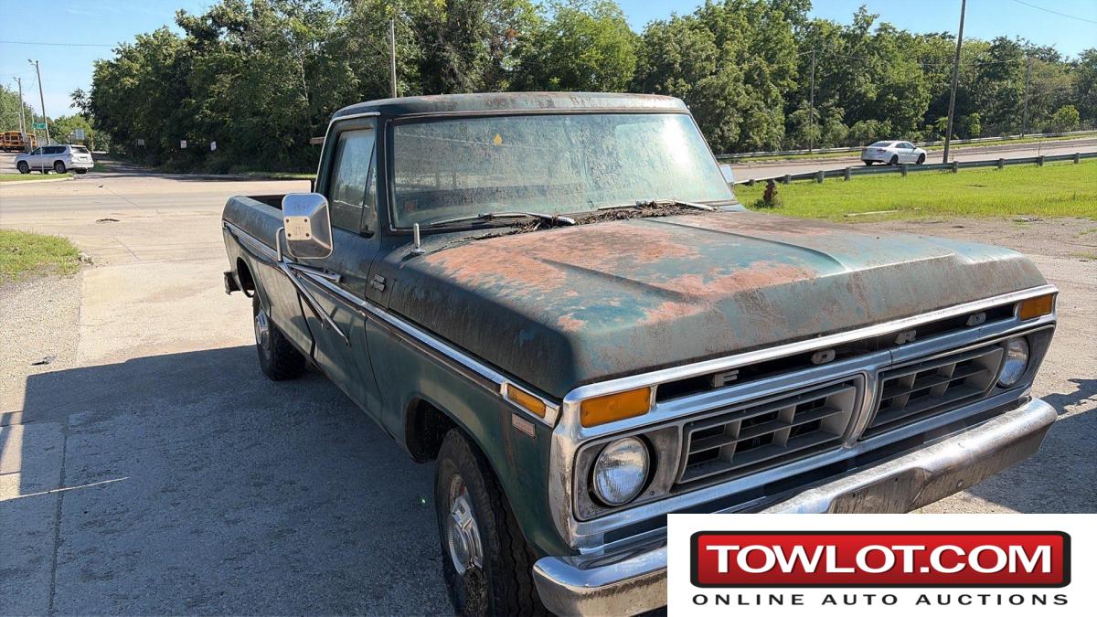 1977 Ford F-350 (TOPEKA, Kansas) Ford F-350 Government Surplus Auction - Photo #2